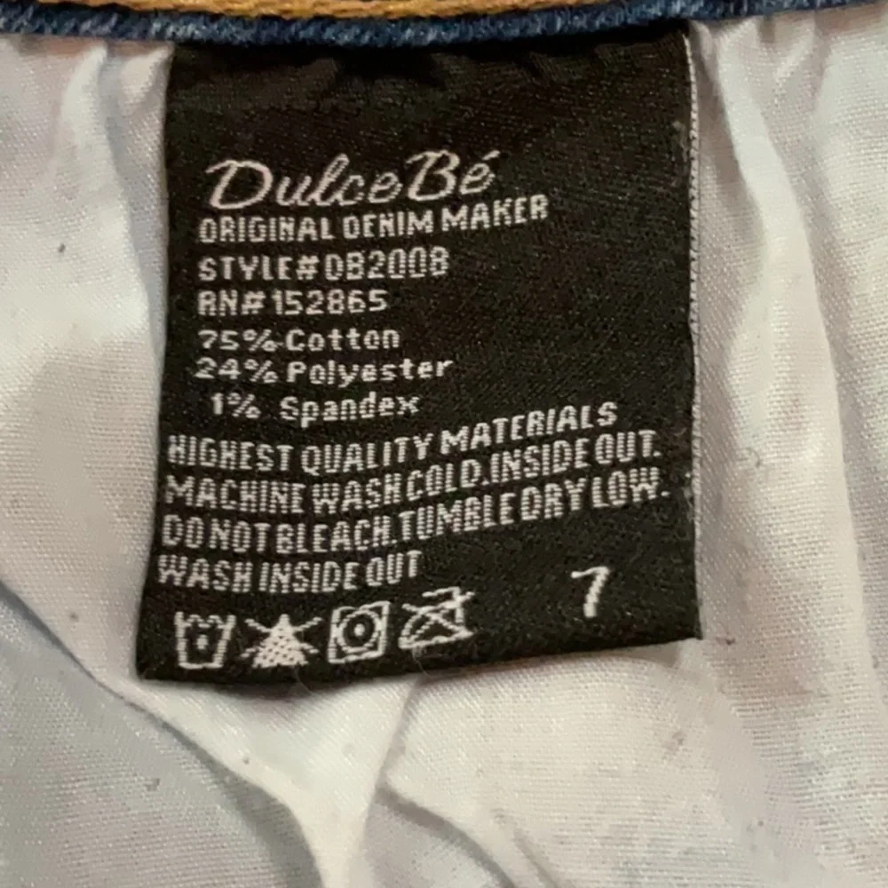 Dulce Be Lightly Distressed Denim Ankle Jeans Embellished with Pearls Size Jr 7